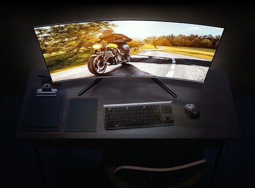 Samsung UR59C 32_ Monitor (2)