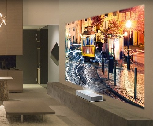 LG CineBeam 4K UHD projector (2)