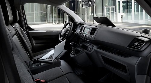 Image 3 - Peugeot e-Expert