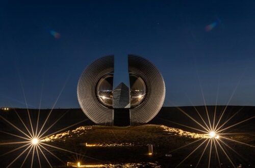 سيجنيفاي مصر تتعاون مع «آرت دي إيجيبت» لإضاءة معرض «الأبد هو الآن» للعام الخامس على التوالي